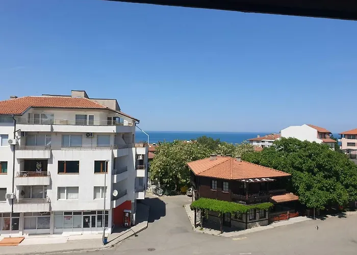 Hiora Vasiliko Apartman *